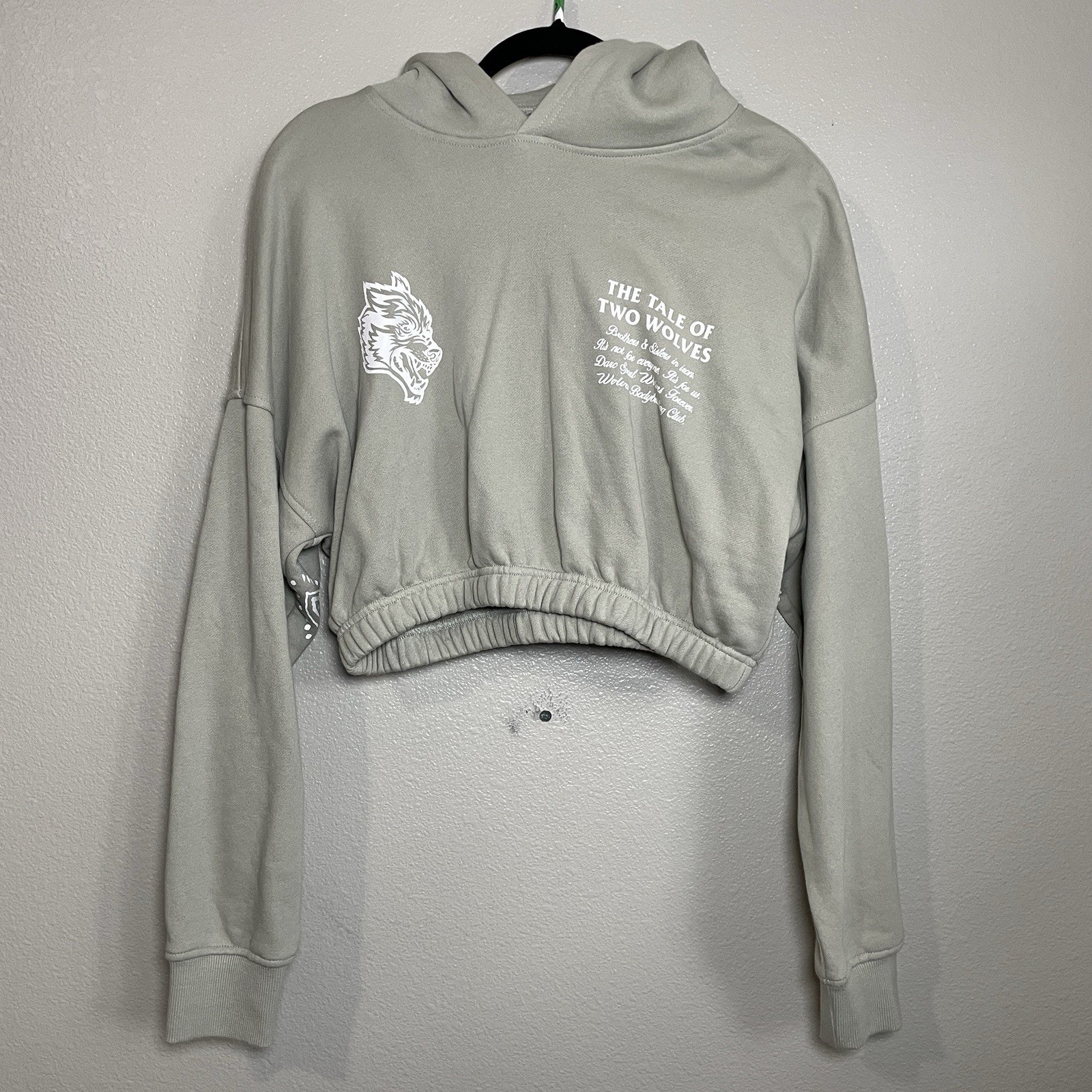 Darc Sport Cropped Hoodie Size Medium Tale Of Two Wolves Light Green Activewear